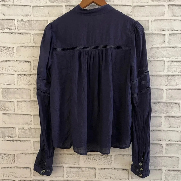 Women’s Free People navy blue long sleeve button down embroidered detail top XS - Picture 2 of 3